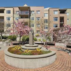 Deluxe 2 Bed 2 Bath With Harbour And Empress Hotel Views