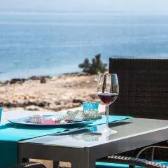 Atrium Blue Holiday House