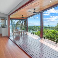 Luxe Coastal Abode, Marcus Beach