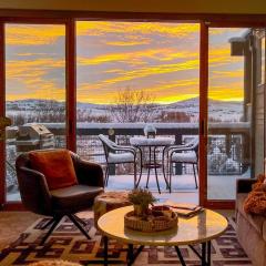 Chic Mtn Getaway with Hot Tub by Shops and Ski Shuttle