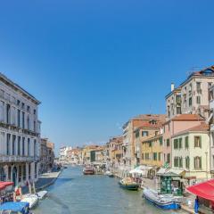 Santi Apostoli Home by Halldis