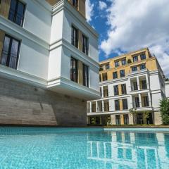 Brand new apartment with outdoor swimming pool