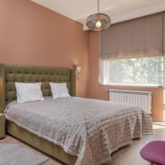 ~Angels ~ Two-Bedroom Deluxe Flat in City Centre