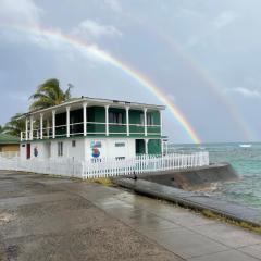 The Wave Hostel Corn Island