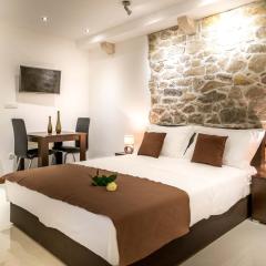 Split Oasis Studio Apartments