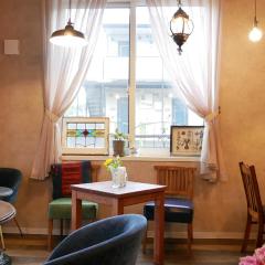 7 Rooms Hotel & Cafe - 30mins from Disneyland