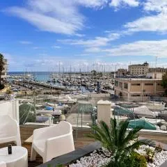 Regina Margherita - Bed and Breakfast & Rooftop Lounge Bar