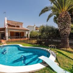 Villa 100 m from the beach