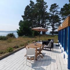 Holiday home in a secluded location surrounded by the sea, Hanvec