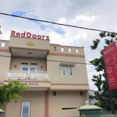 RedDoorz Syariah @ Jalan Pangeran Antasari 4