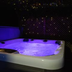 The Gathering @ Liver House - Hot Tub - Near Liverpool - Sleeps Up To 20