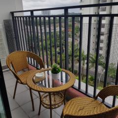 06- Austin Regency Taman Mount Austin Studio 4-5pax