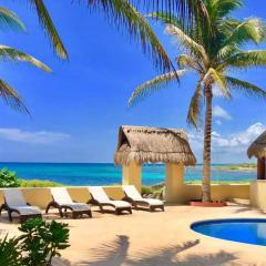 Villa Jaguar Beachfront Luxery 2b2bth SUPER LUX Pool jacuzzi