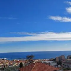 La Casa di Ermes - Ampio luminoso appartamento a tre minuti dal centro