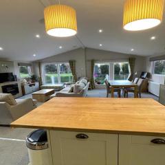 42 Woodland Walk Pevensey Bay Holiday Park sleeps 6