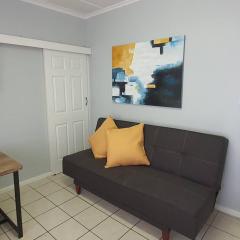 TinyApartment@Mosselbay - Entire 1 Bedroom Apartment Mossel Bay Central