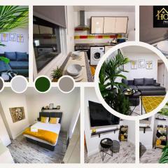 Modern Flat - Leicester City Centre, Sleeps 4 Free WIFI