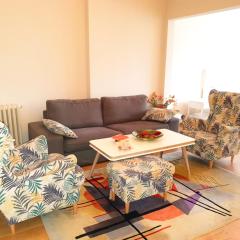 Beautiful Jewel in Top Center