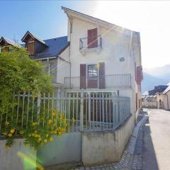 Maison de 4 chambres avec vue sur la ville jardin clos et wifi a Esterre