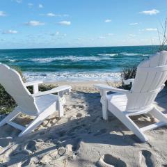 Oceanfront Elegance - Luxurious 6BR Beach House with Hot tub & spacious Balcony and Breathtaking Views!