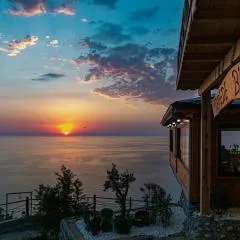 Tepedebiyer Restoran & Bungalov ( Dağ Evi )