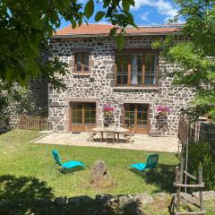 Gîte Saint-Christophe-sur-Dolaison, 4 pièces, 8 personnes - FR-1-582-284