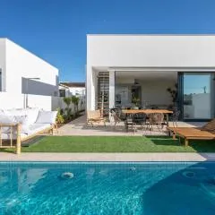 Casa de Cristal - Beautiful villa with private pool, 350m from beach, astonishing views