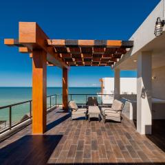 BEACHFRONT 3BR Penthouse, Private Jacuzzi, Private Rooftop, Gym, Kids'Club