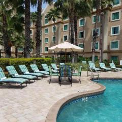 Lake Buenavista Apartments close to Disney