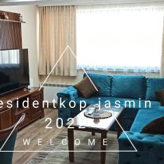 Jasmin President Kop