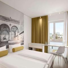 Super 8 by Wyndham Munich City North