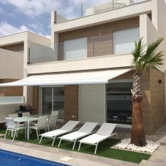 Palmeras Gold - Moderne villa (6p) met solarium/privézwembad