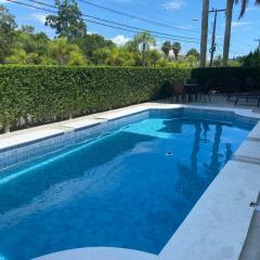 Apartamento confortável 2 suítes em Jurerê Internacional