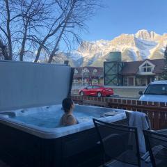 Private Hot Tub / Yard /Patio - A/C- Mountain View Vacation Home