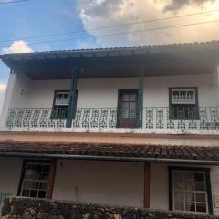 Casa Vista para Serra