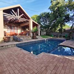 Paulshof Guesthouse - Hluhluwe Road Complex