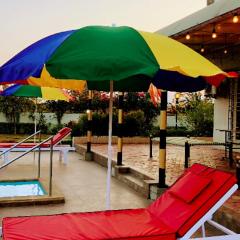 Umbrella Pool Dive Villa
