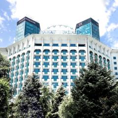 라핫 팰리스 호텔 (Rahat Palace Hotel)