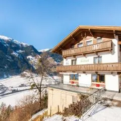 Chalet in Hainzenberg near Ski Slopes