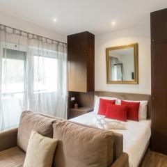 Almada Studios & Suites