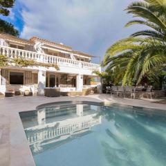 Haven of peace in Cap d'Antibes heated swimming pool close to the beaches