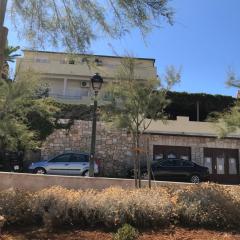 Gallery for two, near the beach and the center of Jelsa