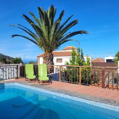 Finca El Poleo with pool and sea view