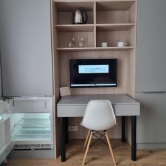 Apartament Wolska Warszawa blisko centrum WiFi, AC, parking, Apartment in Warsaw very close to the center