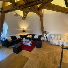 Loft dans le clocher face au chateau