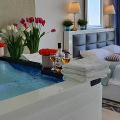 Royal suite with sea view- private jaccuzi-Also suitable for orthodox people