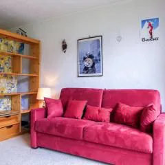 Apartment Les Pècles by Interhome