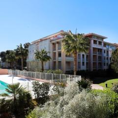 Apartment Les Calanques du Parc-2 by Interhome