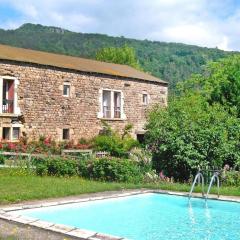 Holiday flat with shared pool in the countryside, Retournac