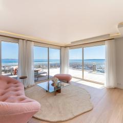 Somptuous sea-view 3 bedrooms penthouse Cannes Mouré Rouge